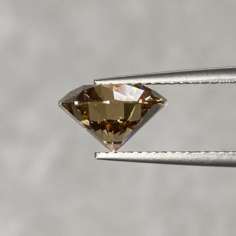 3.62 Ct Fancy Intense Yellow Brown / SI2 Round Diamond-Stonz ZA