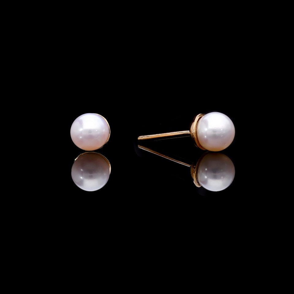 5mm Pearl Round Freshwater stud