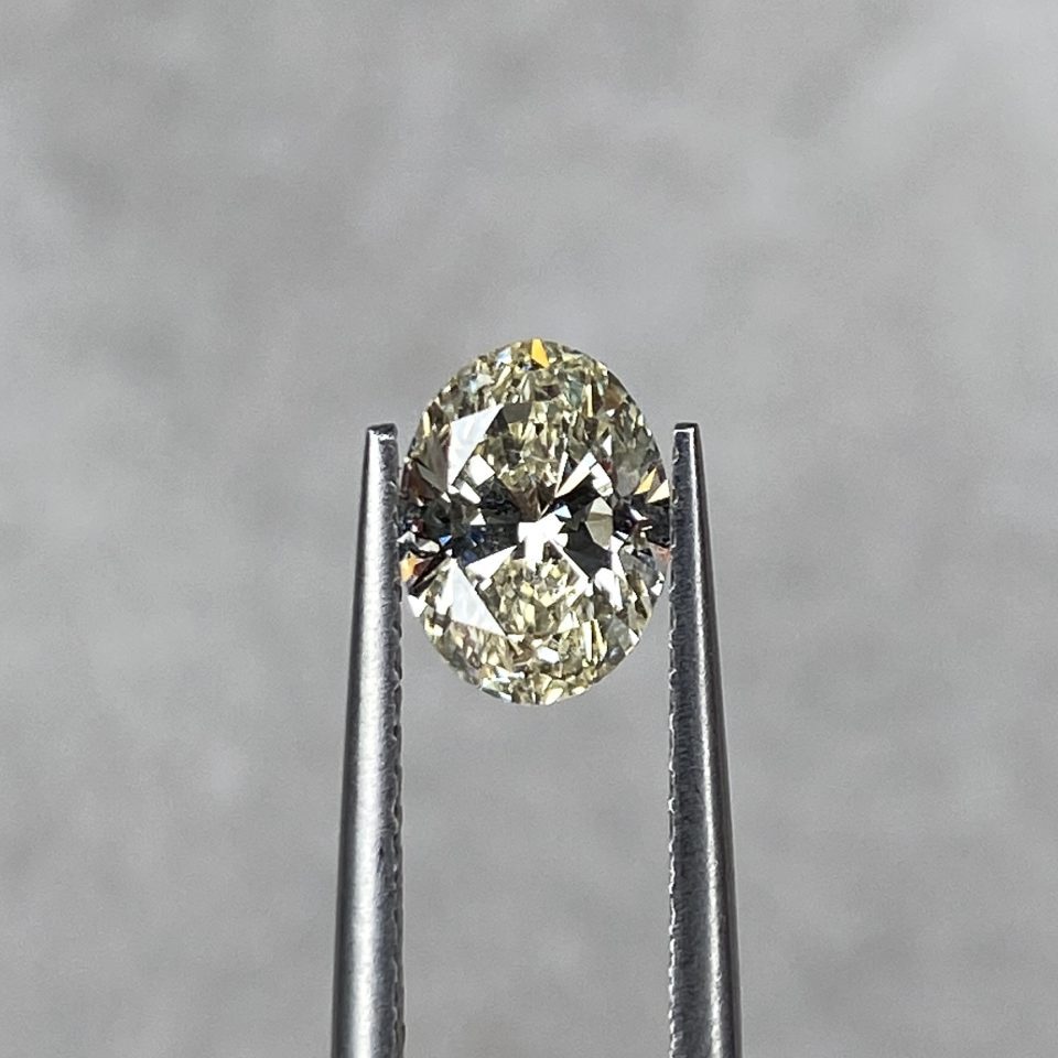 1.01 Ct N/VS1 Oval Diamond