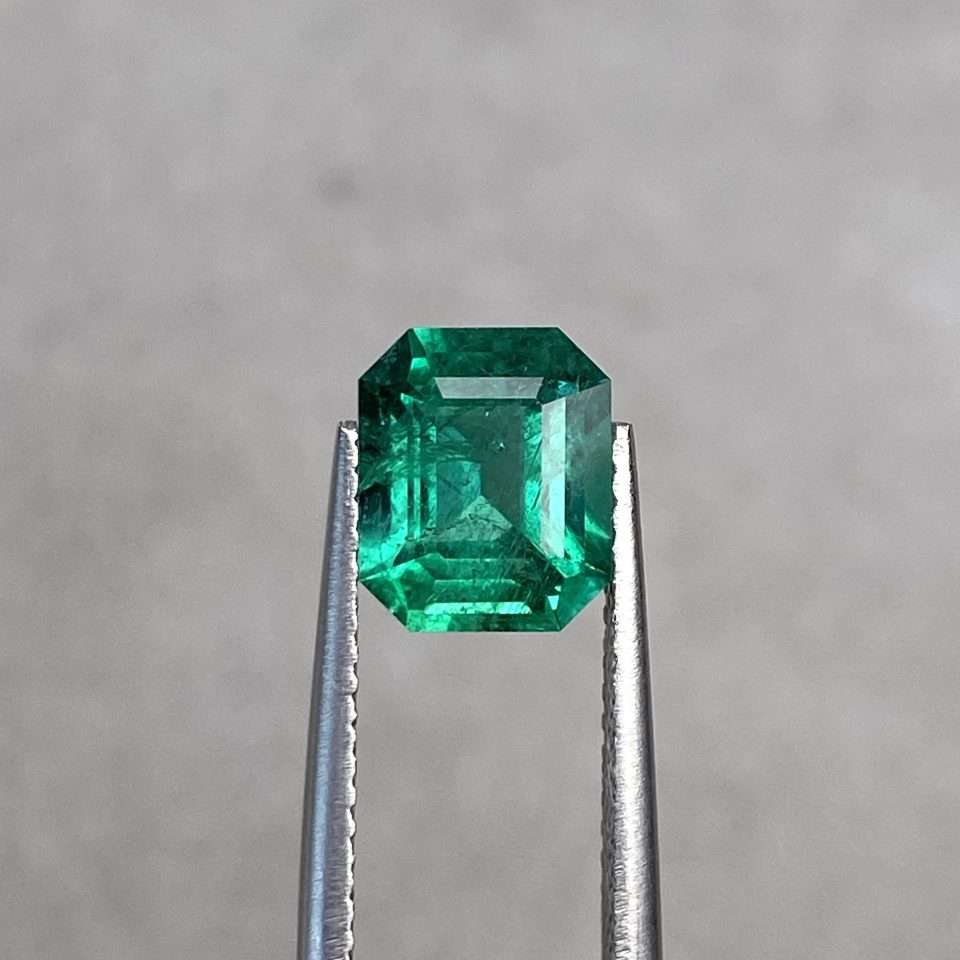 1.94 Ct Natural Emerald -cut Emerald