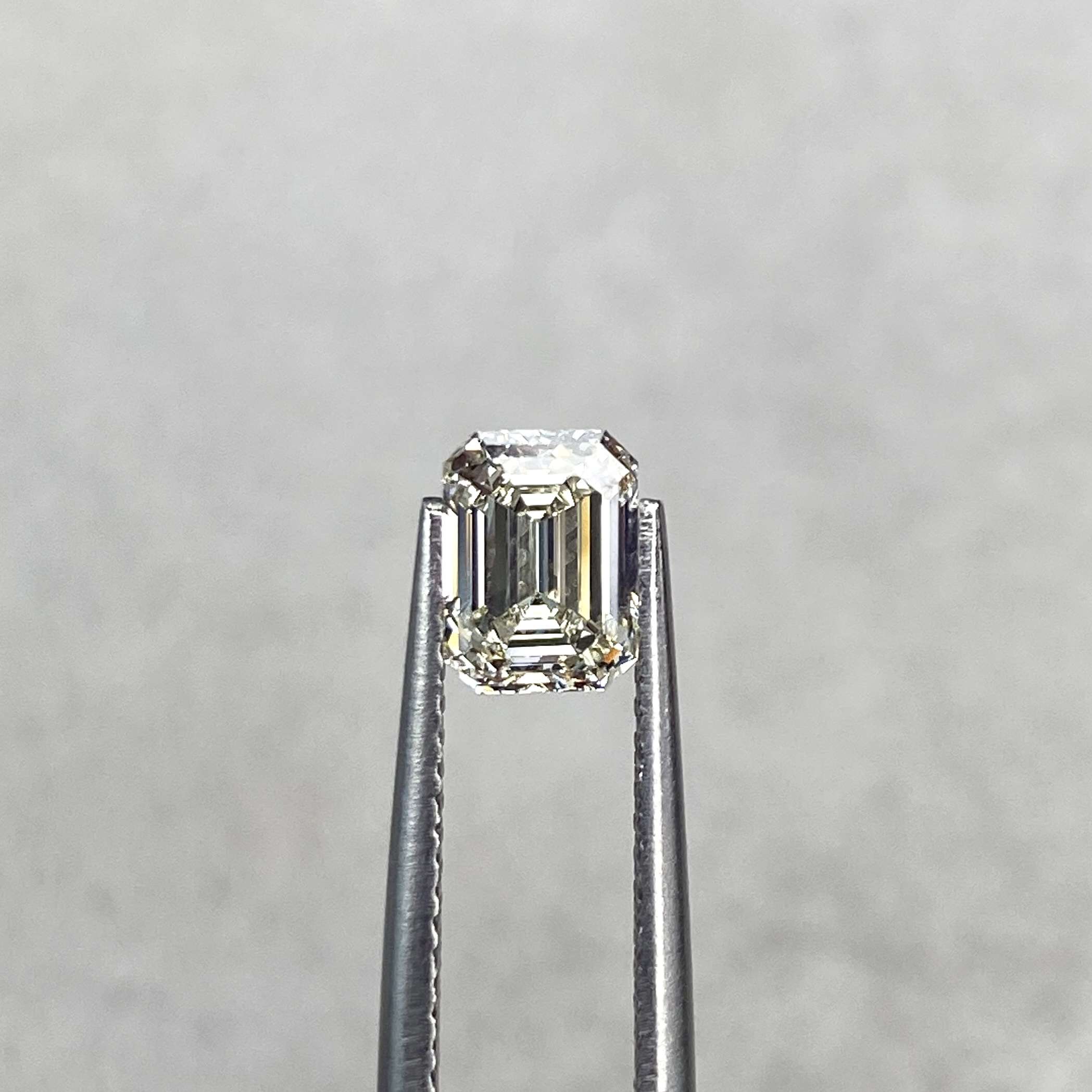 1.00 Ct Emerald Cut L/VS1 Natural Diamond (GIA Certified)