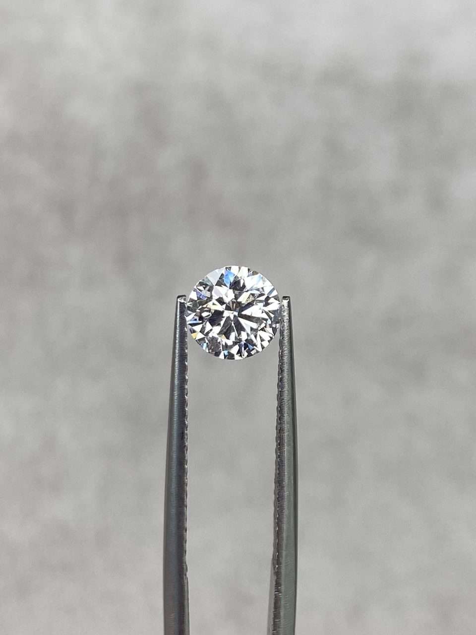 0.91 Ct Round Brilliant Cut G/SI1 Natural Diamond (DIA Certified)