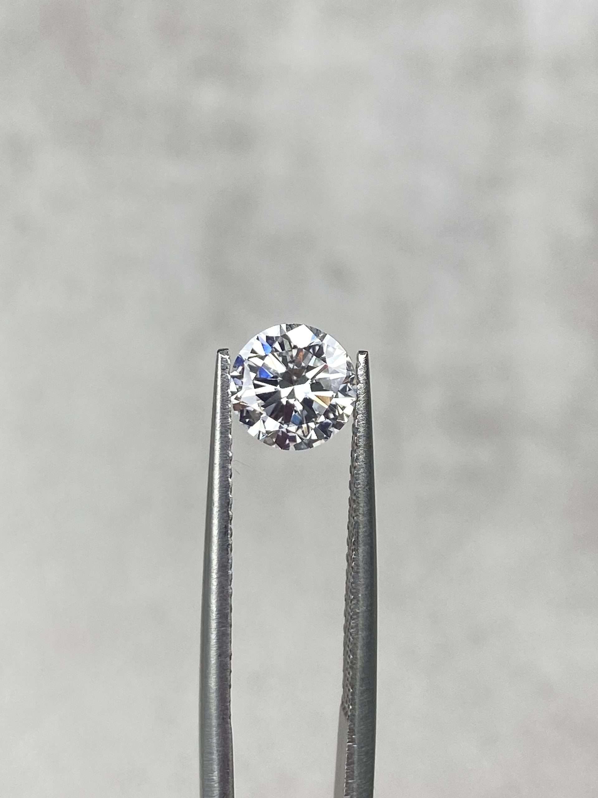 1.00 Ct Round Brilliant Cut E/VS1 Natural Diamond (DIA Certified)