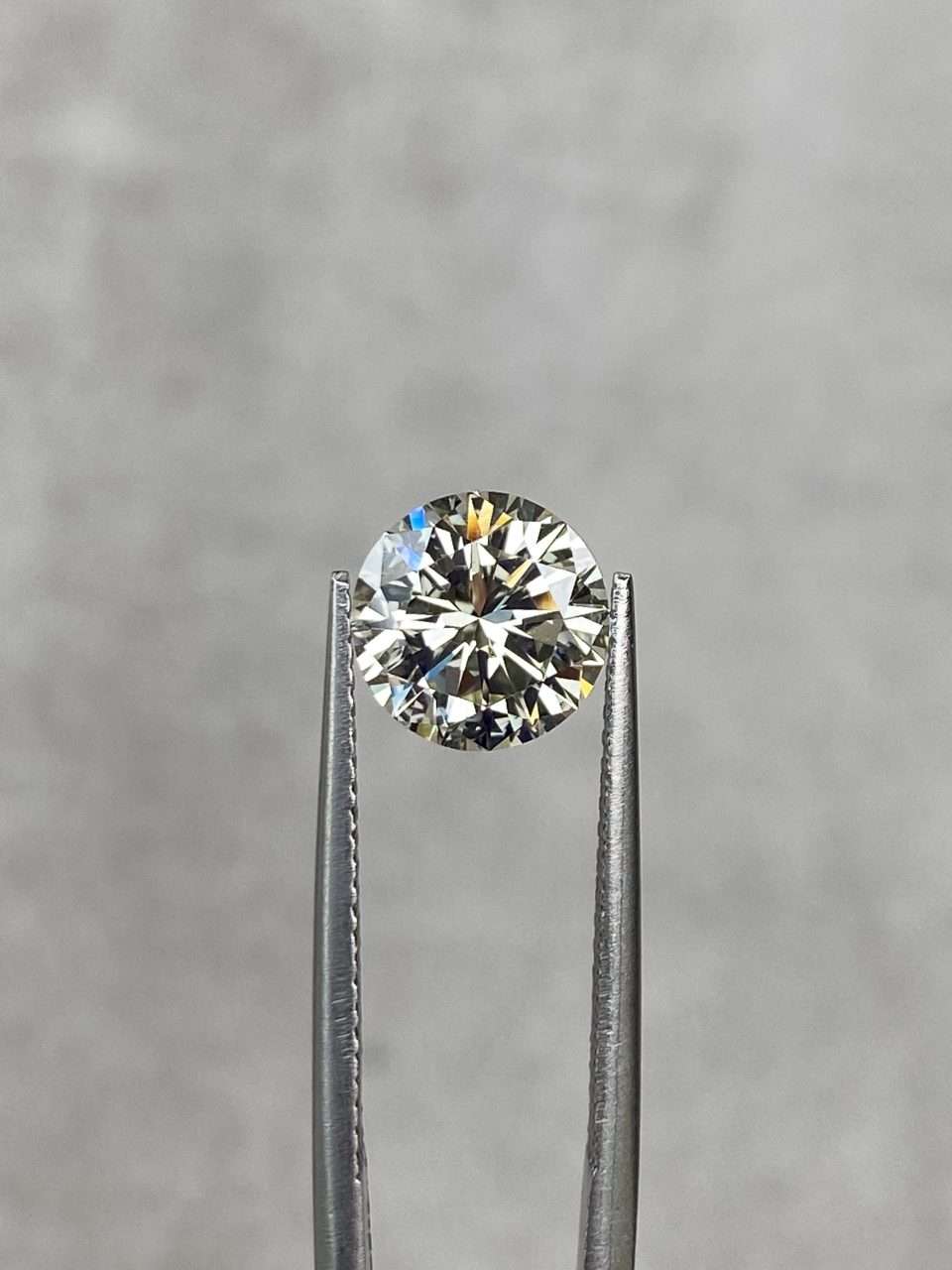 2.06 Ct Round Brilliant Cut P/VS1 Natural Diamond (EGL Certified)
