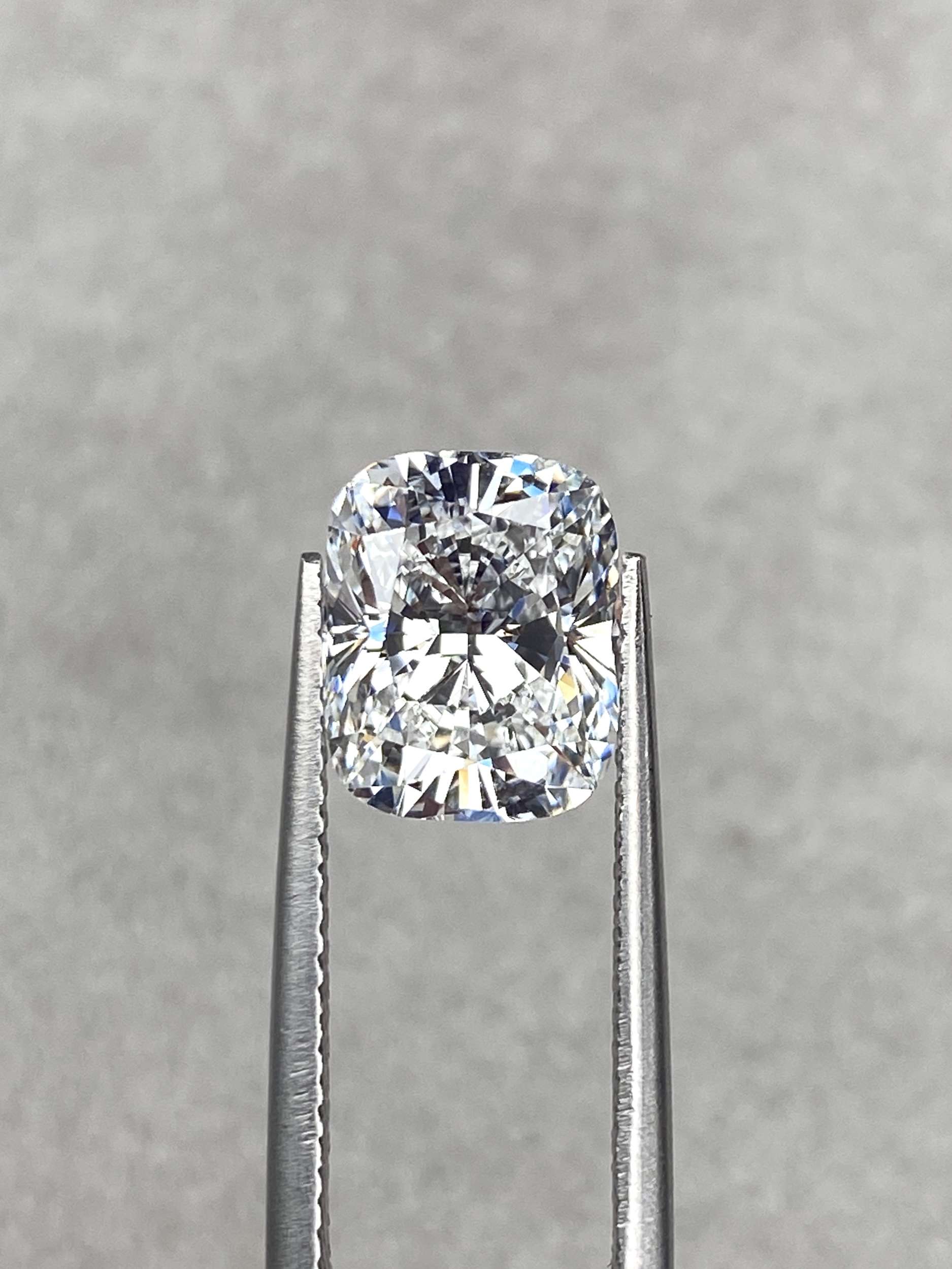 3.00 Ct Rectangular Cushion Cut D/VVS2 Lab-Grown Diamond (IGI Certified)
